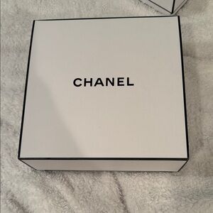 CHANEL Classic White Box